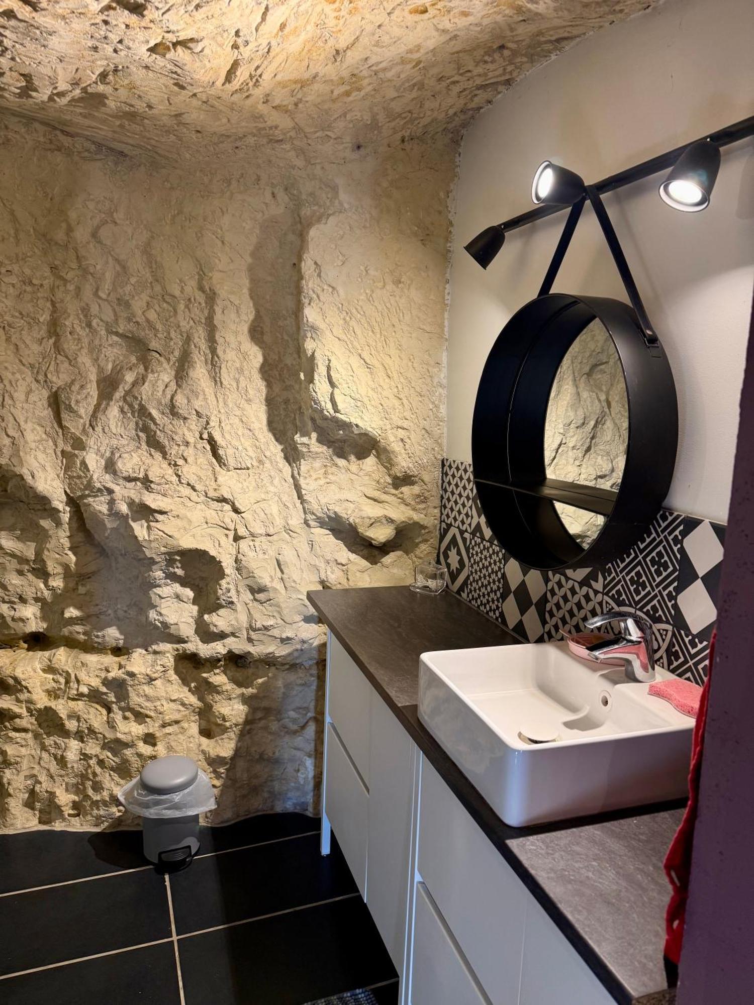 Troglodyte Du Petit Coteau Apartment